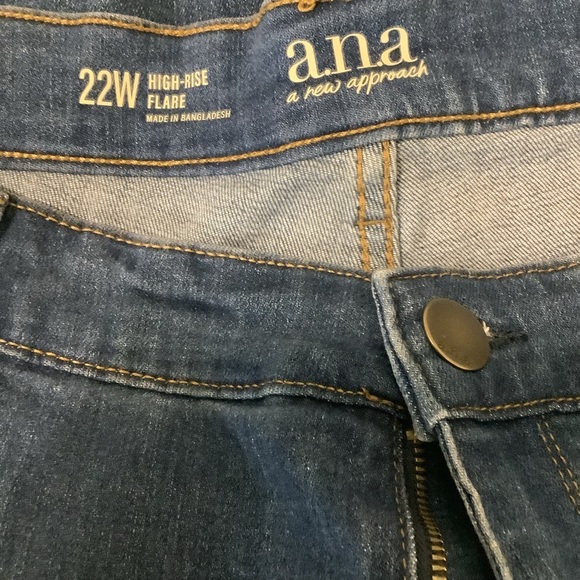 a.n.a Size 22W High Rise Flare Jeans. New With Tags - Picture 12 of 12